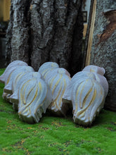 Load image into Gallery viewer, Ghost Flower Bath Bomb