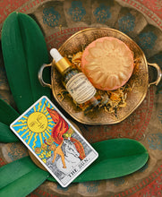 Load image into Gallery viewer, The Sun Bath Bomb