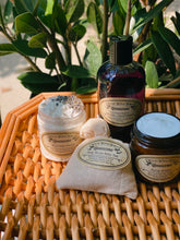 Load image into Gallery viewer, Mamita Gift Box